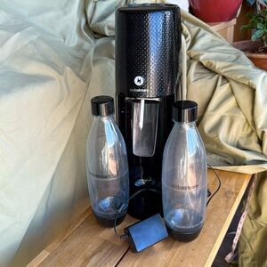 Soda stream e-touch plug in automatic soda maker+ 2 upgraded bottles